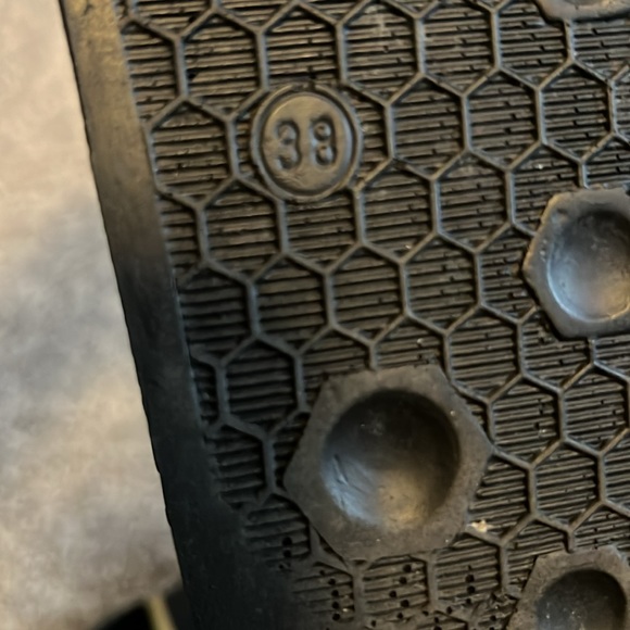 Puma Slides - Picture 3 of 3